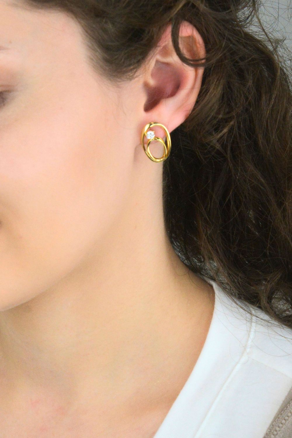 Kolczyki Nomination owalne My Rebel Art  zdobione białymi cyrkoniami 24s2811 055 (5).jpg